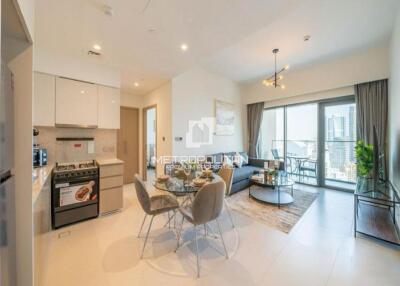 Stunning 1bdr  High Floor  Fully Furnished