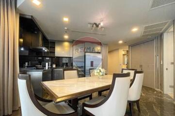 Luxurious 3-Bed Condo, Western-style, close to Promphong BTS.