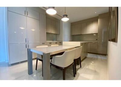 Super Luxury Residence Sukhumvit 26