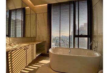 Super Luxury Residence Sukhumvit 26