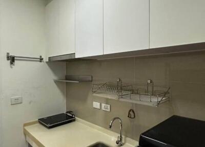 1 Bed 1 Bath 42 SQ.M T.C. Green Condominium