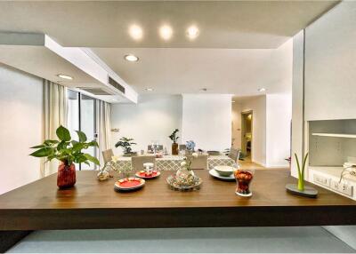 Pet friendly nice decorated 2 bedrooms with balcony in Sathorn