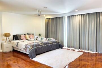 Pet-Friendly 5BR Townhouse in Sathorn Secure Compound - Near BTS St. Louis