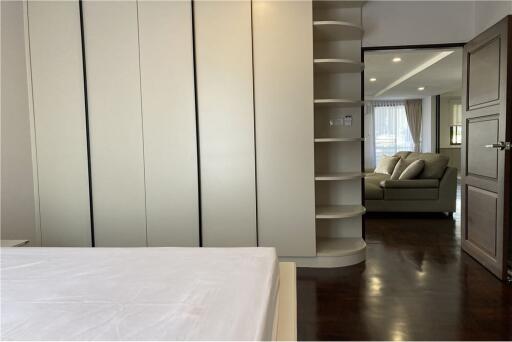 Stunning and Spacious 3-Bedroom Apartment for Rent in Sukhumvit - Your Dream Home Awaits!