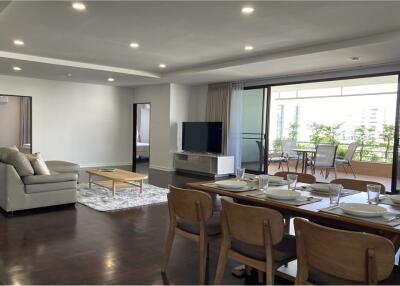 Stunning and Spacious 3-Bedroom Apartment for Rent in Sukhumvit - Your Dream Home Awaits!