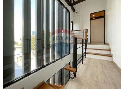 220 Sqm., 4 Beds, 4 Baths Townhouse listed for ฿ 75,000./Month