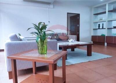 2BR Apartment with Open Kitchen in Phromphong - Fully Furnished & Great