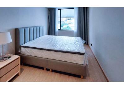 !! Promotion price !! newly renovated 3 bedrooms in private low rise apartment Sathorn