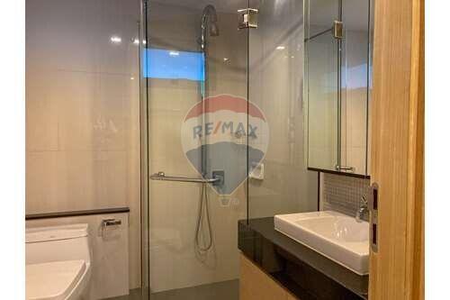 3 bed for rent BTS Plonchit Phetchaburi Road