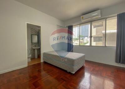 3 bed for rent BTS Phrompong Sukhumvit 24