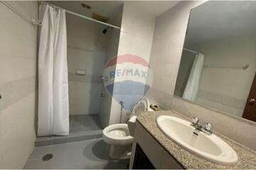 Luxurious 2BR Condo in Sathon, Bangkok