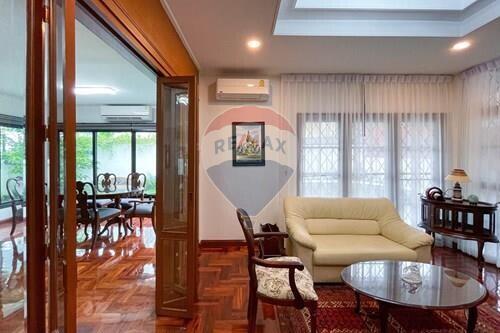 4BR Hosue for rent  pet friendly BTS Thonglor sukhumvit