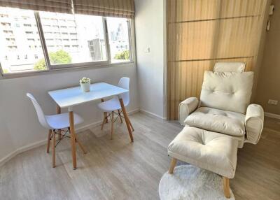 Studio 1 Bath 31 SQ.M Silom Park View