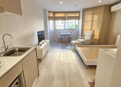 Studio 1 Bath 31 SQ.M Silom Park View