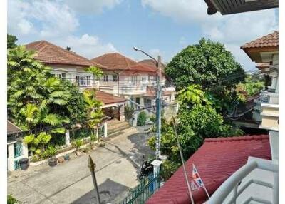 2-Storey Detached House with Garden - Punnawithi BTS - Sukhumvit 101