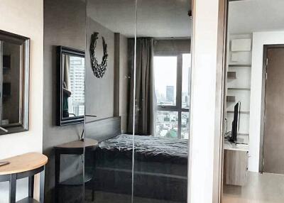 1 Bed 1 Bath 35 SQ.M Rhythm Sathorn - Narathiwas