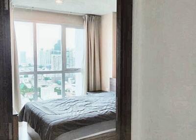 1 Bed 1 Bath 35 SQ.M Rhythm Sathorn - Narathiwas