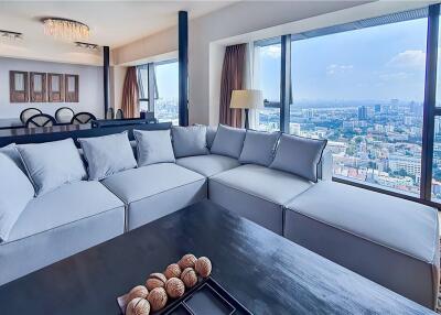 3 bedroom  high floor The Met BTS Chong Nonsi