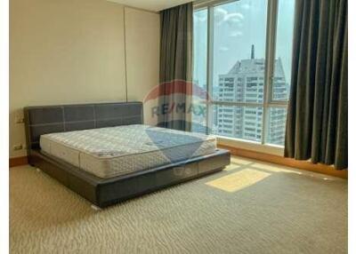 3 bed for rent Saint Louis BTS - Sathon road