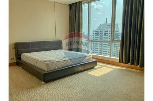 3 bed for rent Saint Louis BTS - Sathon road