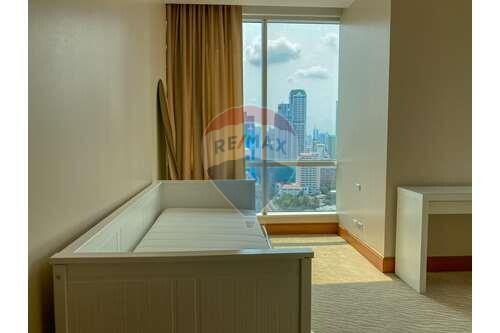 3 bed for rent Saint Louis BTS - Sathon road