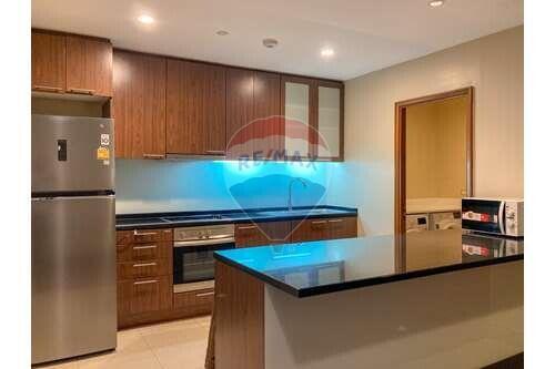 3 bed for rent Saint Louis BTS - Sathon road