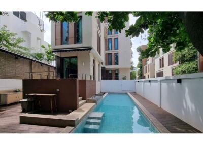 For Sale: Baan Lux Sathon 3-Bedroom Condominium with Private Swimming Pool