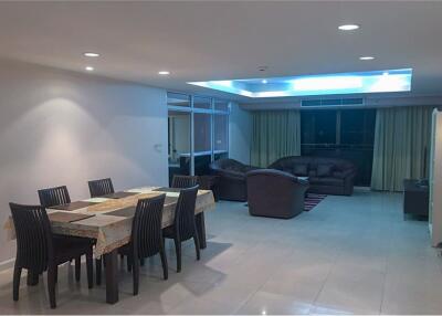 3 bed pet friendly for sale with tenant BTS Ekkamai Sukhumvit 63