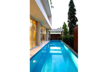 FOR RENT: Thonglor Soi 21 - Modern Resort Style Single House with Pool