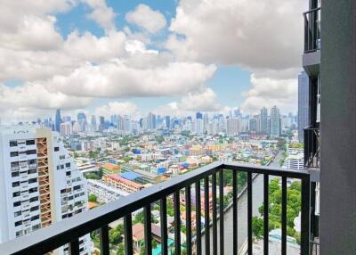 1 Bed 33 SQ.M THE BASE Phetchaburi-Thonglor