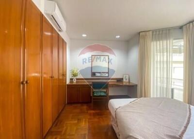 3 bed for rent pet friendly BTS Phrompong sukhumvit