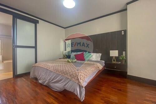 4 bed for rent BTS Phrompong Thonglor pet friendly