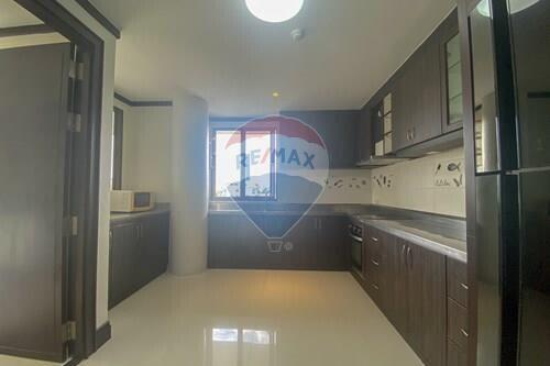 4 bed for rent BTS Phrompong Thonglor pet friendly