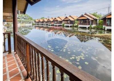 Huge 15 Rai Resort 56 Bungalows in Mae Nam 250M