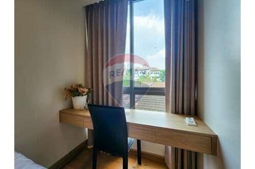 Pet-friendly 2 bedroom near Thonglor BTS , prime location.