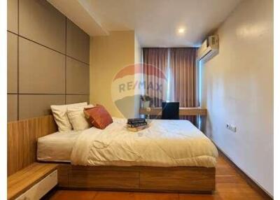 Pet-friendly 2 bedroom near Thonglor BTS , prime location.