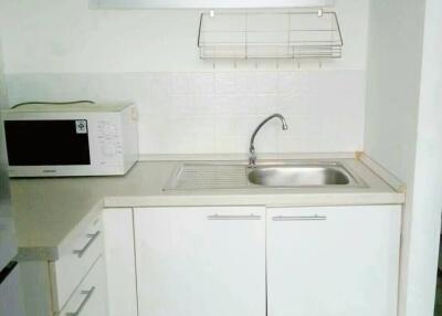 Studio 1 Bath 30 SQ.M Condo One Thonglor