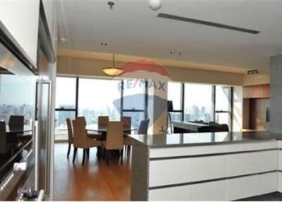 For Sale Special Price The Met 3+1 Beds,High floor close to BTS Sathon