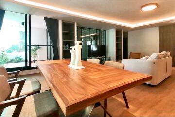 Pet friendly new renovated spacious 2+1 bedrooms in Asoke