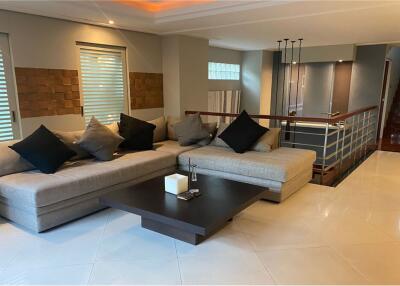 For Sale 4-Story Corner Unit Townhouse with Stunning Views and Private Compound at Sukhumvit 49