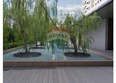 For Rent: Luxurious Banyan Tree Residence Condo on the Bangkok River