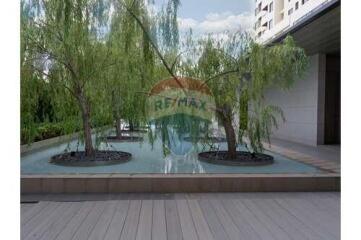 For Rent: Luxurious Banyan Tree Residence Condo on the Bangkok River