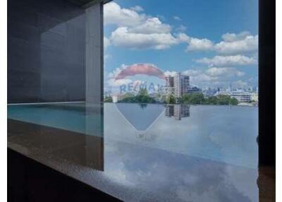 For Rent: Luxurious Banyan Tree Residence Condo on the Bangkok River