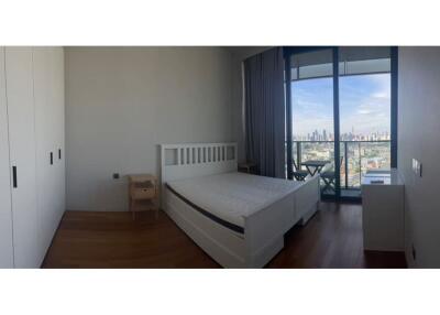 For Rent: Luxurious Banyan Tree Residence Condo on the Bangkok River