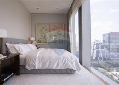 FOR SALE : Brand new 2 beds fully frunished high floor The Ritz-Carlton Residences Mahanakhon