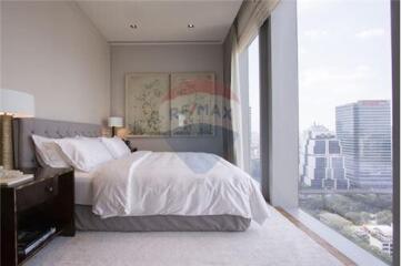 FOR SALE : Brand new 2 beds fully frunished high floor The Ritz-Carlton Residences Mahanakhon