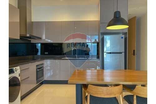 2 bed for rent BTS Phrompong Rama 4