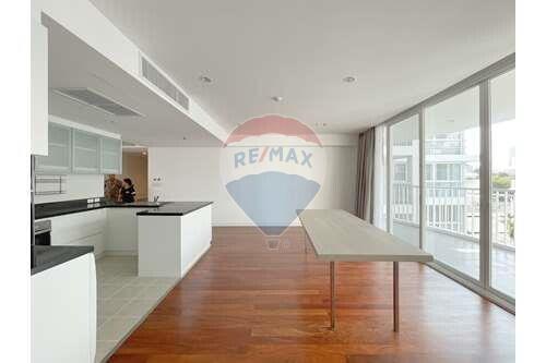 280 Sqm., 4 Beds, 4 Baths Condo listed for ฿ 155,000./Month