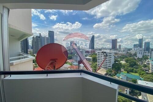 2 bed for rent BTS Thonglor BTS Phrompong water ford