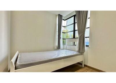 !! Promotion Price !! Modern big terrace 4 bedrooms in private apartment Sathon Soi 1